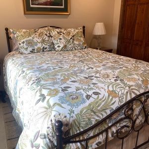 Pottery Barn Botanical King Duvet Cover and 3 Standard Shams